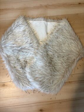 Faux Fur Shawl Cape in Cream and Light Taupe